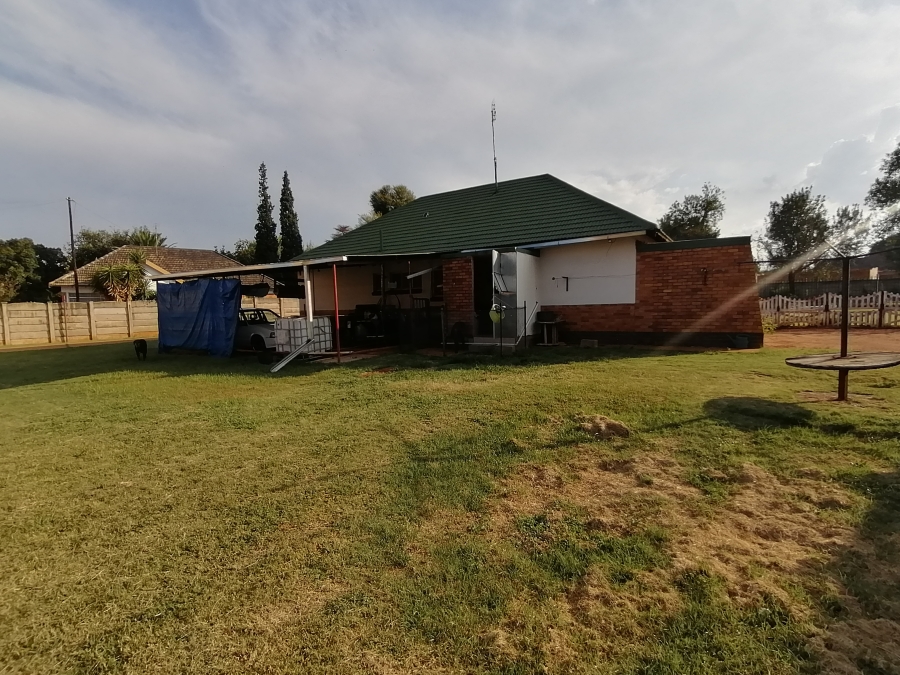 3 Bedroom Property for Sale in Stilfontein Ext 3 North West